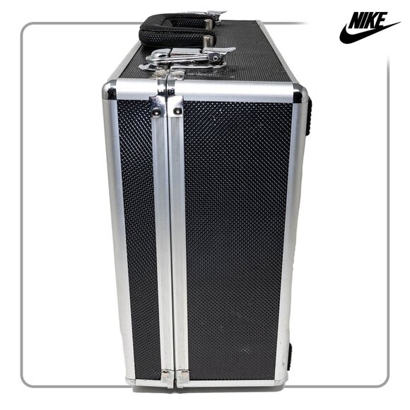 Air Jordan XVII  17 OG Vintage Black Metal Case 2002 - Picture 5 of 7